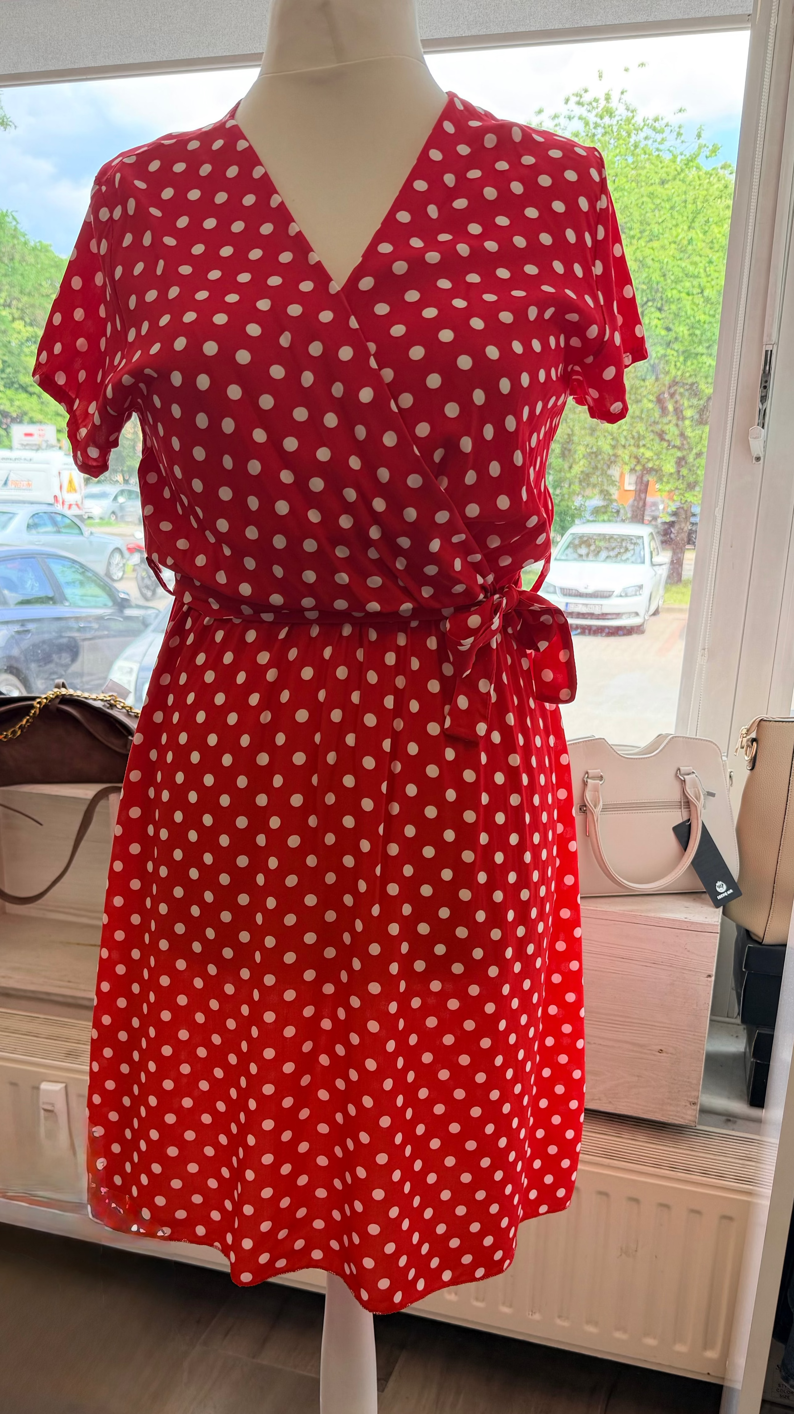 Sukienka DOTS